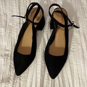 LOFT Size 9M Chunky Kitten Heel Slingback-like Faux Velvet GUC